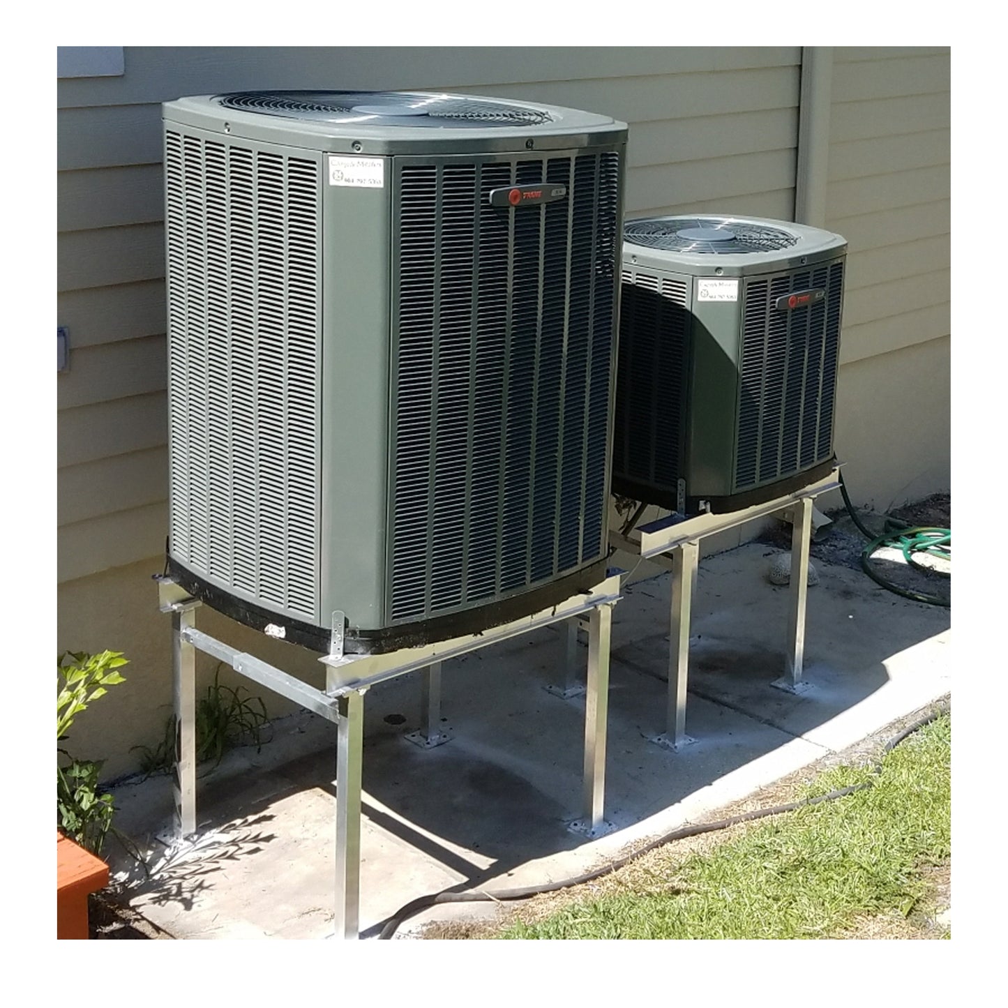 The Metal Shop Condenser Stand in use