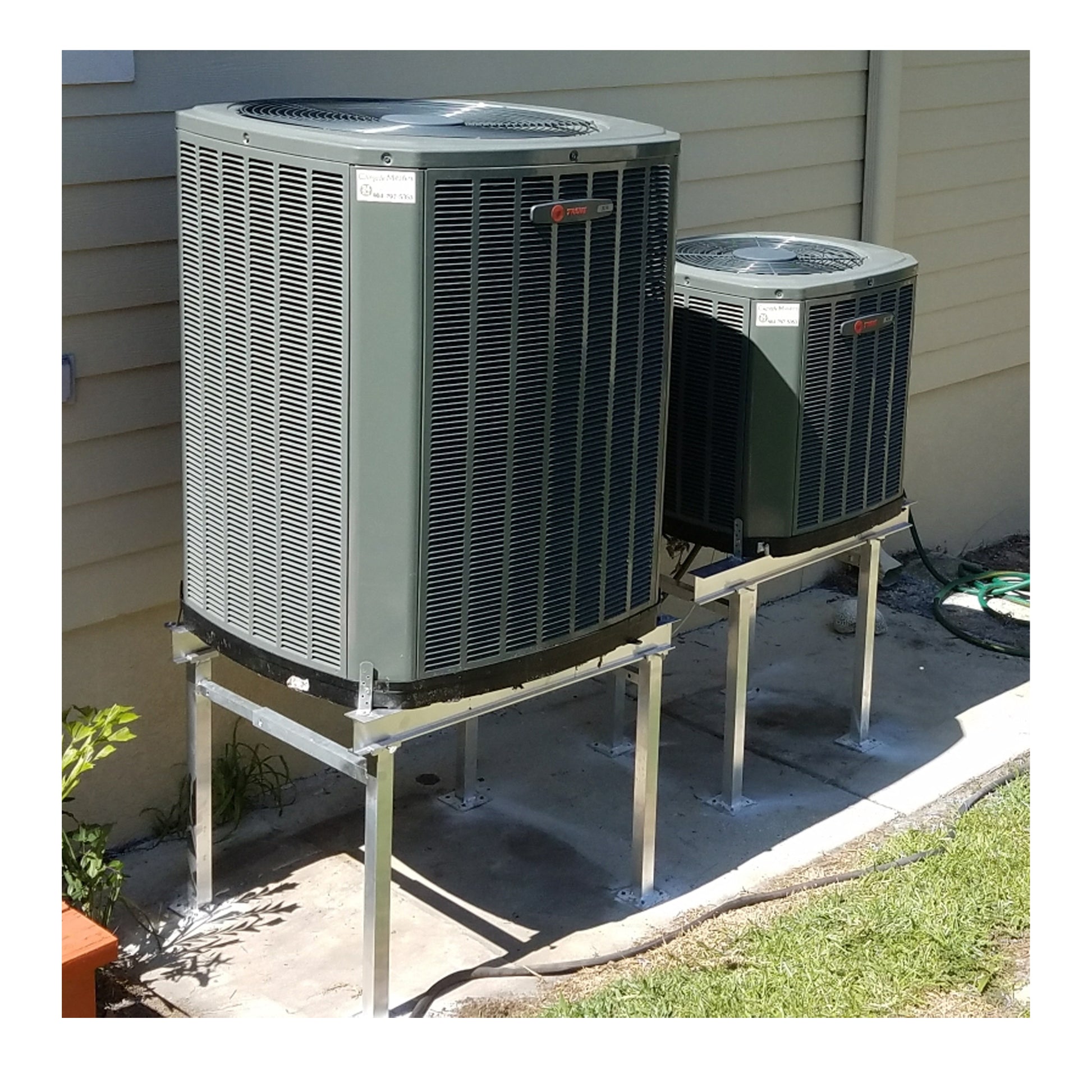 The Metal Shop Condenser Stand in use