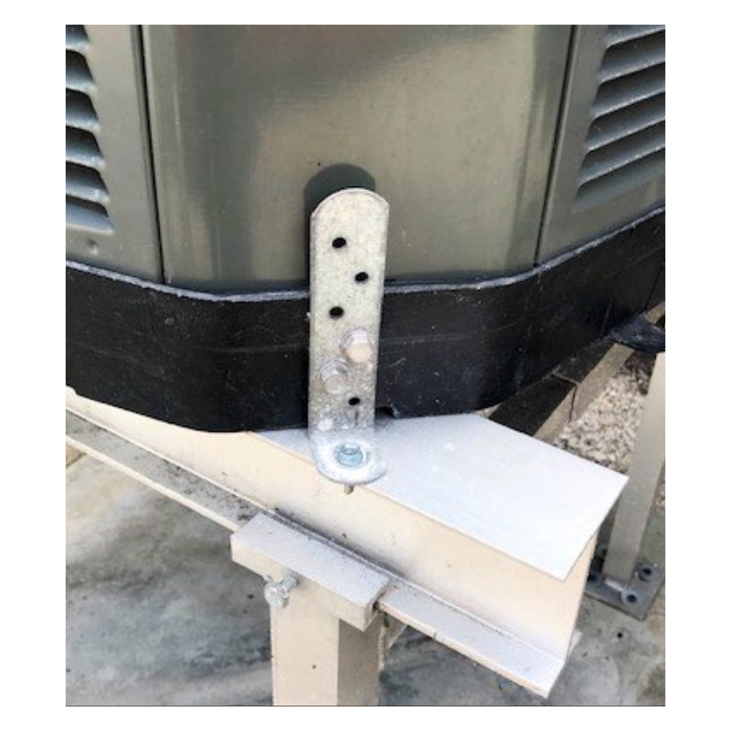 The Metal Shop Condenser Stand in use with anchor clips